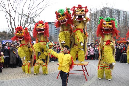 舞獅團(tuán)隊(duì)